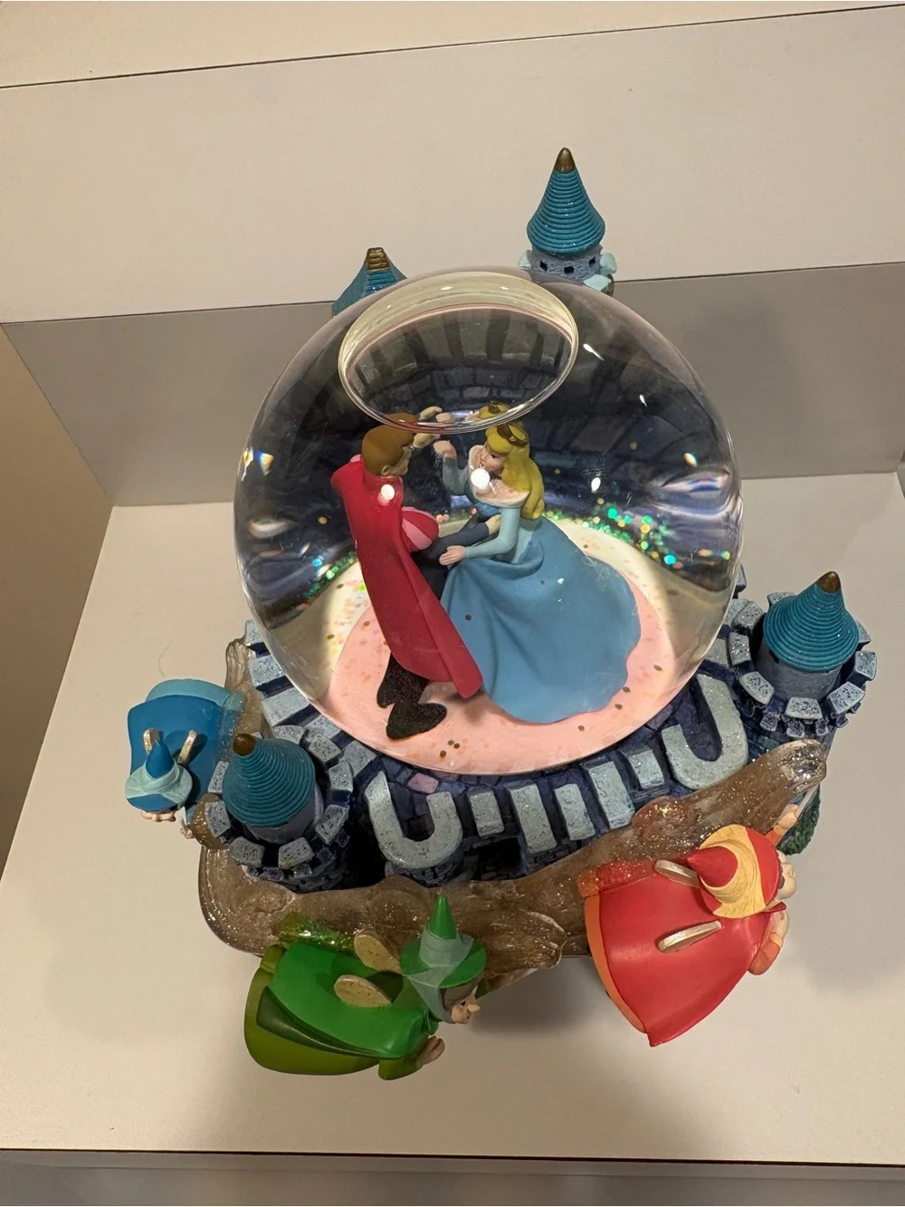 Disney Sleeping Beauty Aurora and Fairies Castle Snow Globe Musical RARE & HTF